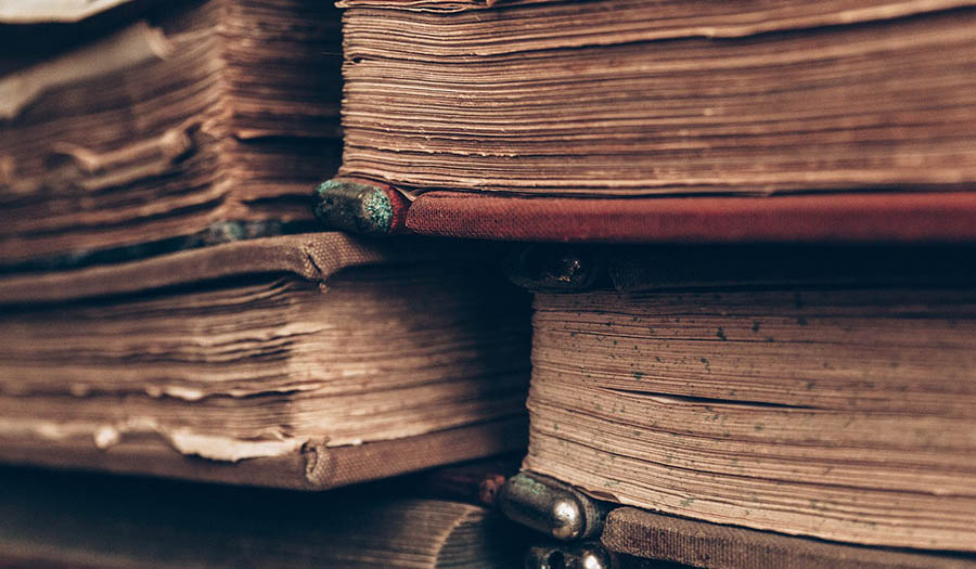 Гадание онлайн по Книге Судеб